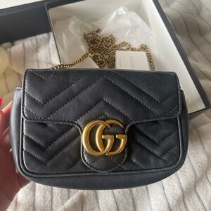 GG Marmont Flap Leather Cross Body Bag